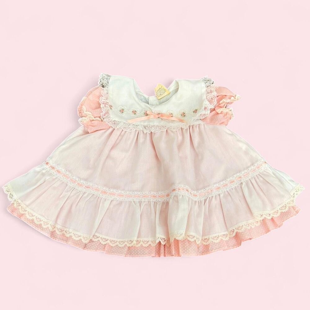 Baby girls dress 3-6 months adorable frilly floral details